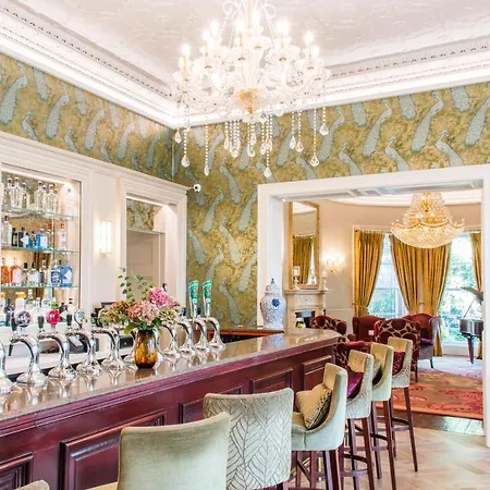 Hotel Cork's Vienna Woods Hotel&villas Cork