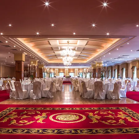 Cork's Vienna Woods Hotel&villas