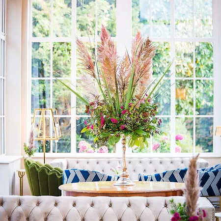 Hotel Cork's Vienna Woods Hotel&villas Cork