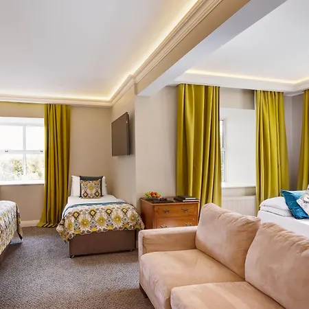 Cork's Vienna Woods Hotel&villas