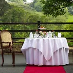 Cork's Vienna Woods & 4* كورك
