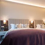 Hotel Cork's Vienna Woods & Cork