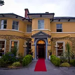 Cork's Vienna Woods & 4* كورك