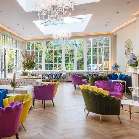 Cork's Vienna Woods & 4* Cork