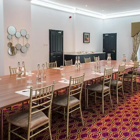 Cork's Vienna Woods & 4* Cork