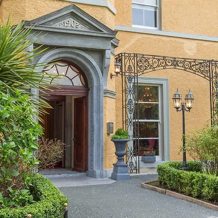 Cork's Vienna Woods & Hotel 4*