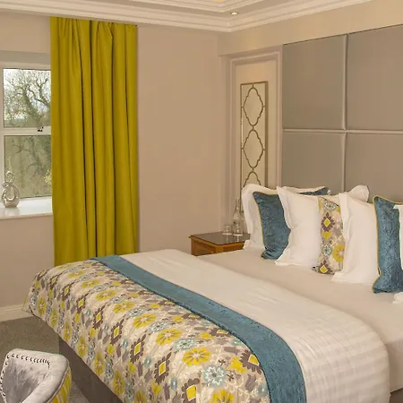 Cork's Vienna Woods & Hotell Cork
