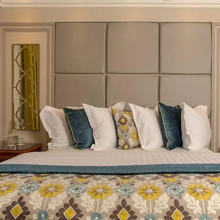 Hotel Cork's Vienna Woods &
