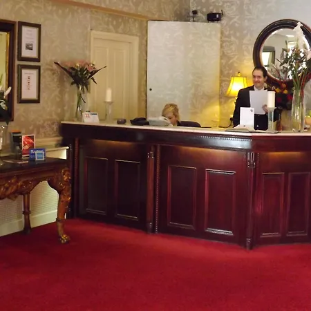 Otel Cork's Vienna Woods &