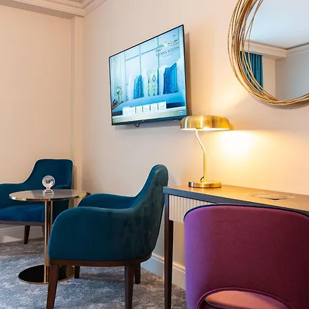 Cork's Vienna Woods & 코크