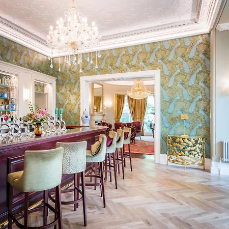 Cork's Vienna Woods & Otel Cork