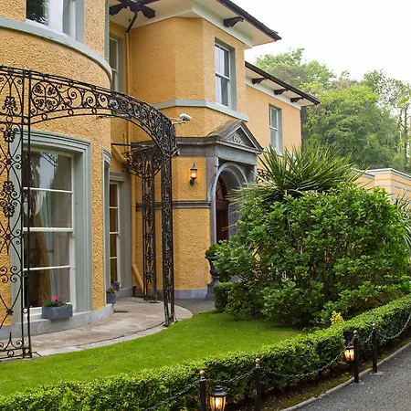 Cork's Vienna Woods & 4*