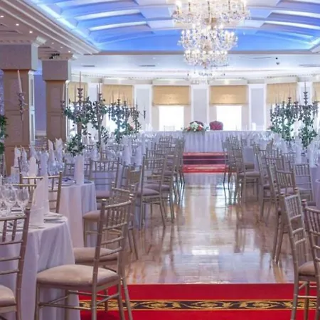 Cork's Vienna Woods & 4*