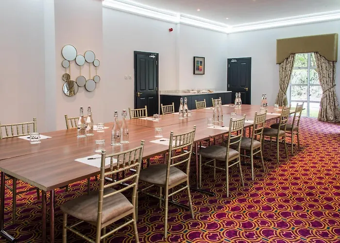 Cork's Vienna Woods & 4* Корк