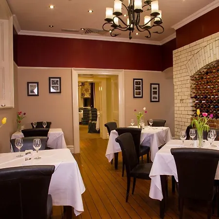 Hotel Vienna Woods 4*