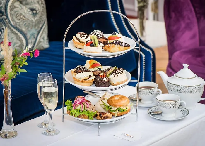 Hotel Cork's Vienna Woods & Cork