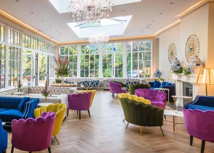 Cork's Vienna Woods & 4* Cork