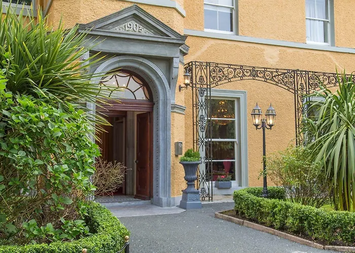 Cork's Vienna Woods & Hotel 4*
