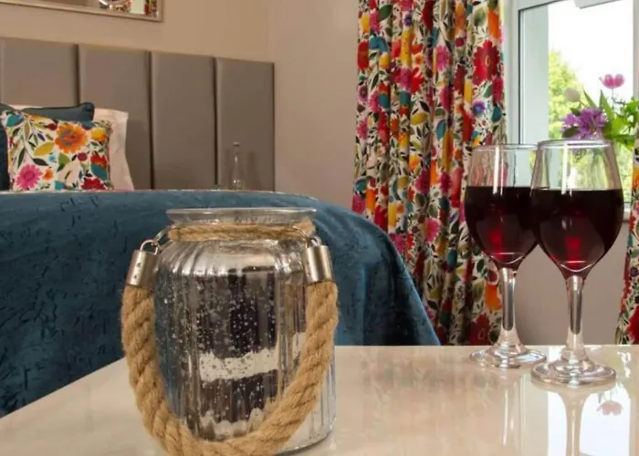 Cork's Vienna Woods & Hotel