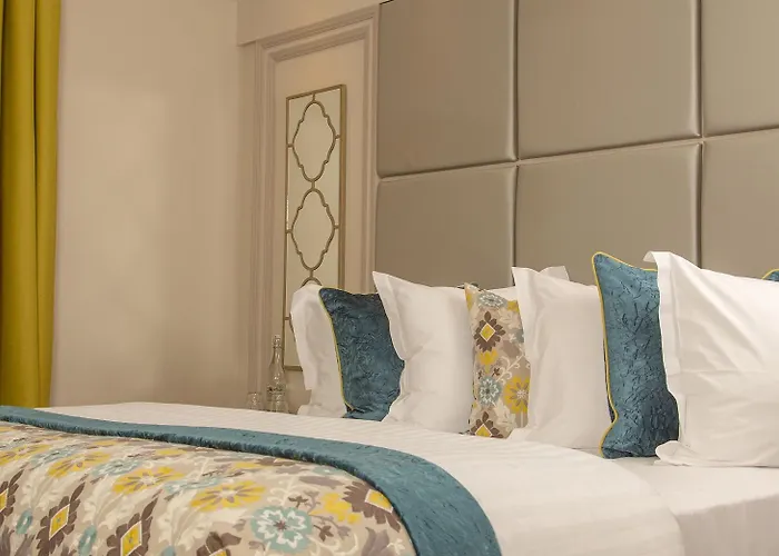 Hotel Cork's Vienna Woods & Cork