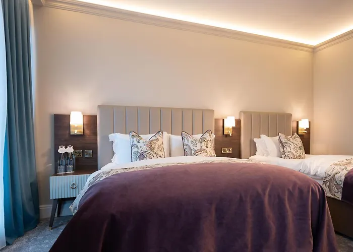 Hotel Cork's Vienna Woods & Cork