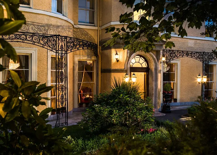 Cork's Vienna Woods & 4*