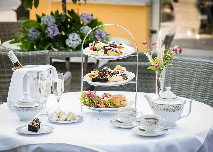 Cork's Vienna Woods & Hotel Cork