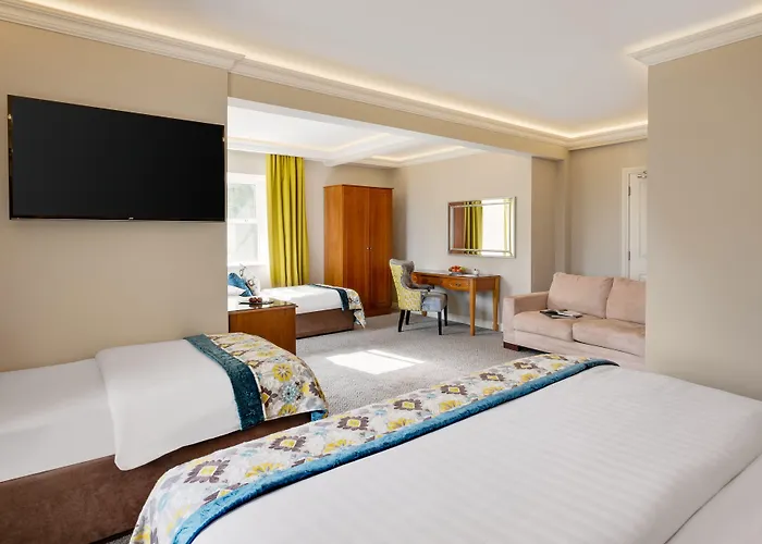 Cork's Vienna Woods & Hotel Cork