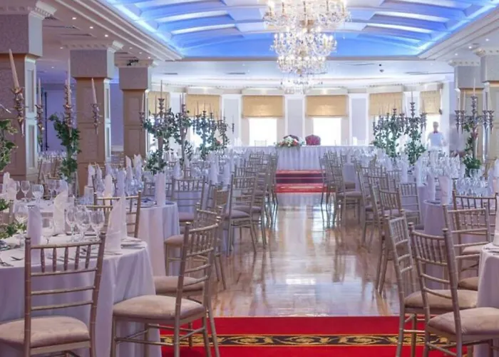 Cork's Vienna Woods & 4*